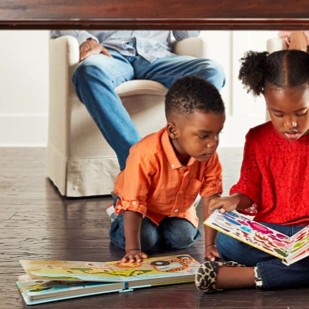 Kids with book | Gainesville CarpetsPlus COLORTILE